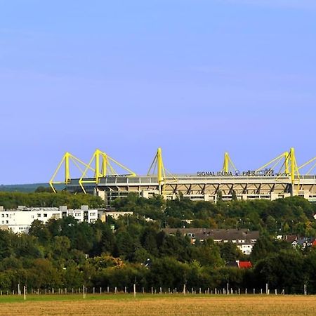 Schoene Grosse Wohnung 2 Schlafzimmer Bis 6 Pax Naehe Stadion Signal Iduna Dortmund Exterior foto